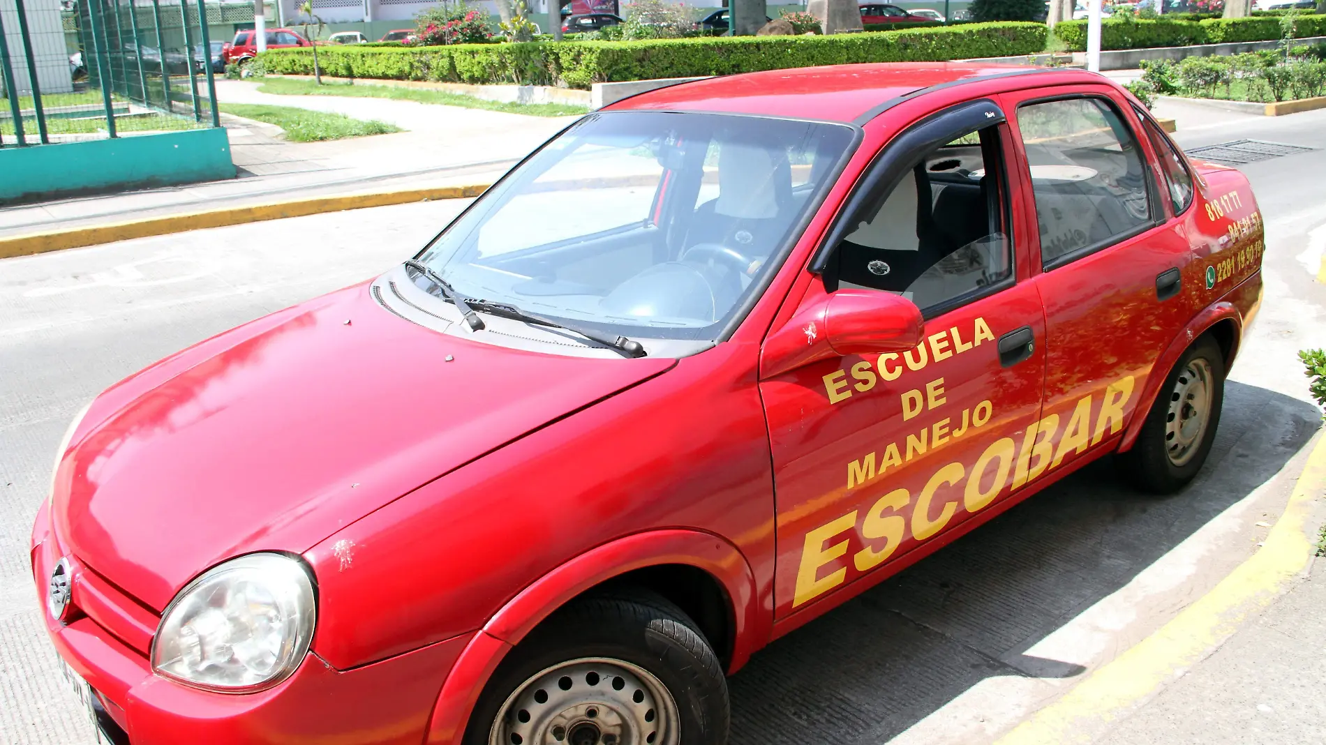 JE180420234937Escuela de Manejo